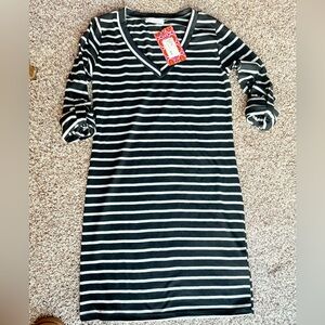 Cherish BRAND NEW Women’s Black and White Striped Long Sleeve Dress - Size M